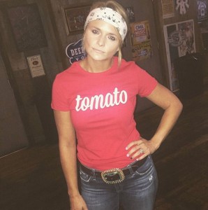 miranda-lambert-instagram-tomato-shirt