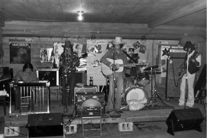Ace-in-the-Hole-Band-with-George-Strait-Debut-at-Cheatham-Street-Warehouse-10-13-75.-Courtesy-of-Terry-Hale.1-1024x682
